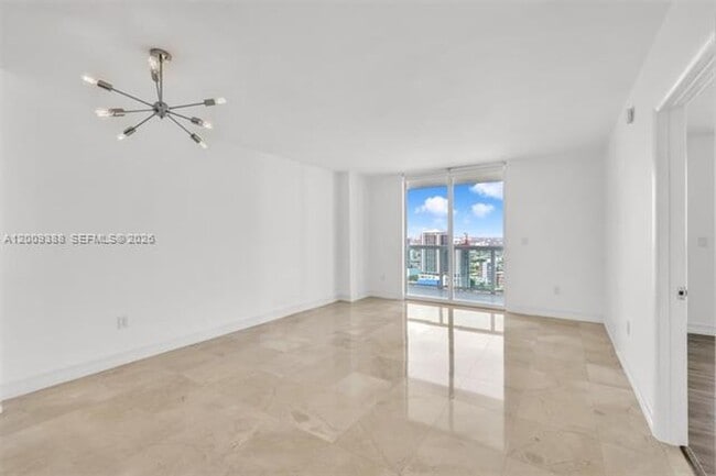 Building Photo - 1800 N Bayshore Dr