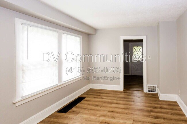 Building Photo - 854 Eva Ave