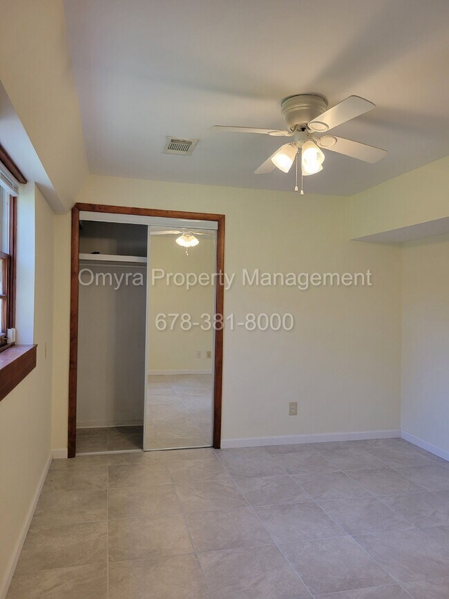 Building Photo - Charming 4 Bedroom Home in Brookhaven!