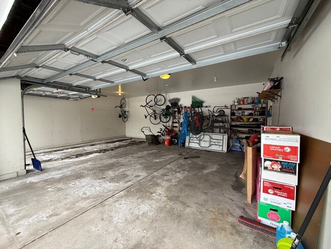 Building Photo - Spacious 5 Bedroom Home in Andover | Finished Walkout | 3-Car Garage