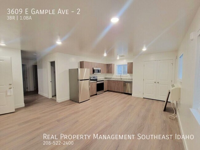 Building Photo - 3609 E Gample Ave