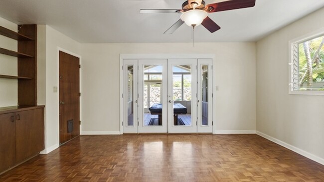 Building Photo - Large Kailua Beachside Home w/ beautiful y...