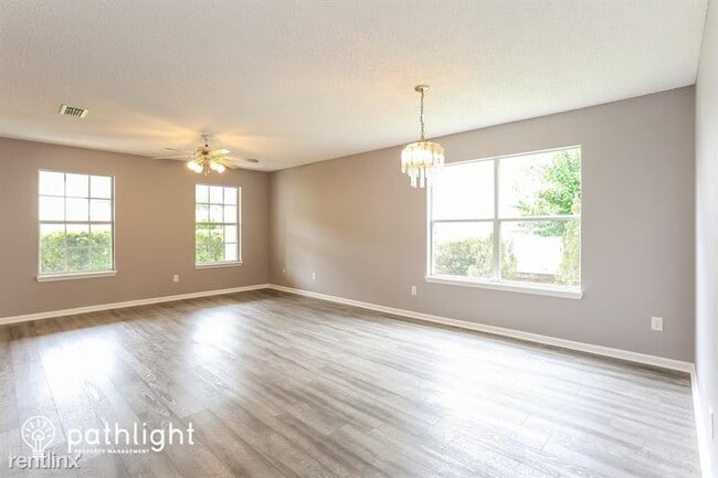 Building Photo - 5 br, 3 bath House - 13501 Ashford Wood Co...