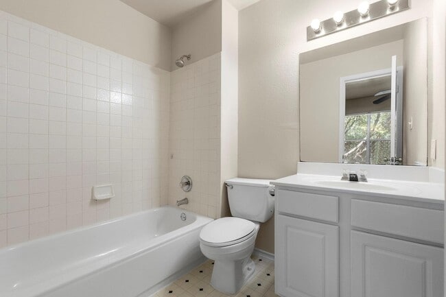 Building Photo - 10643 Marshitahs Way