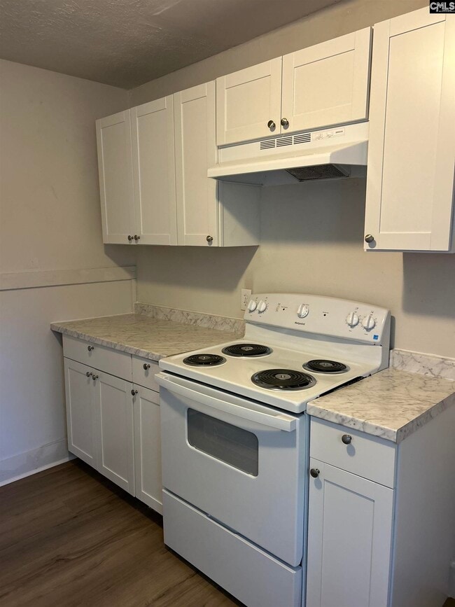 Building Photo - 2327 Laurie St