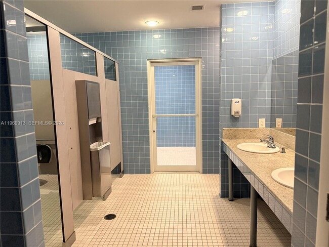 Building Photo - 7275 SW 90th Way