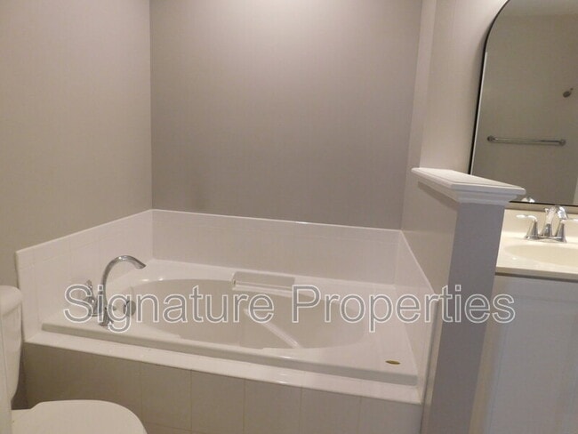 Building Photo - 8197 Belton Cir