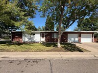 Building Photo - Charming 4-Bedroom Ranch Near Downtown Littleton!!