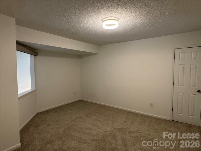 Building Photo - 6523 Clavell Ln