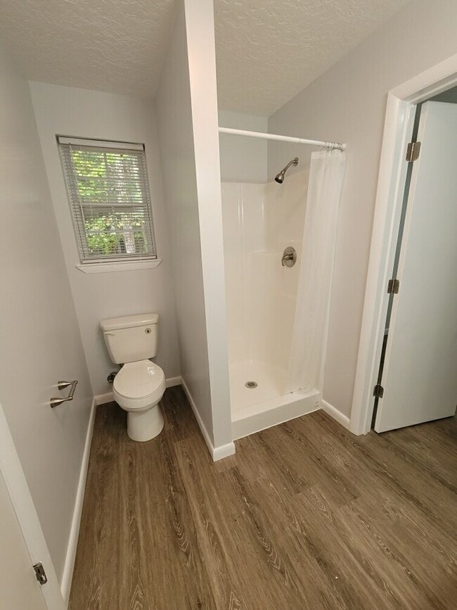 Building Photo - 966 Grayton Rd