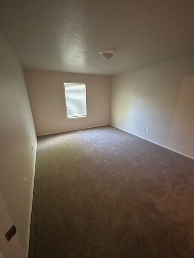 Building Photo - Lovely Meridian home