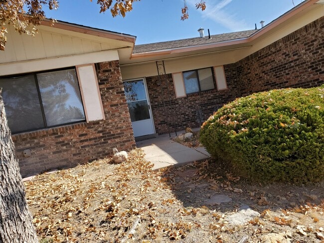 Building Photo - 11519 Morocco Rd NE