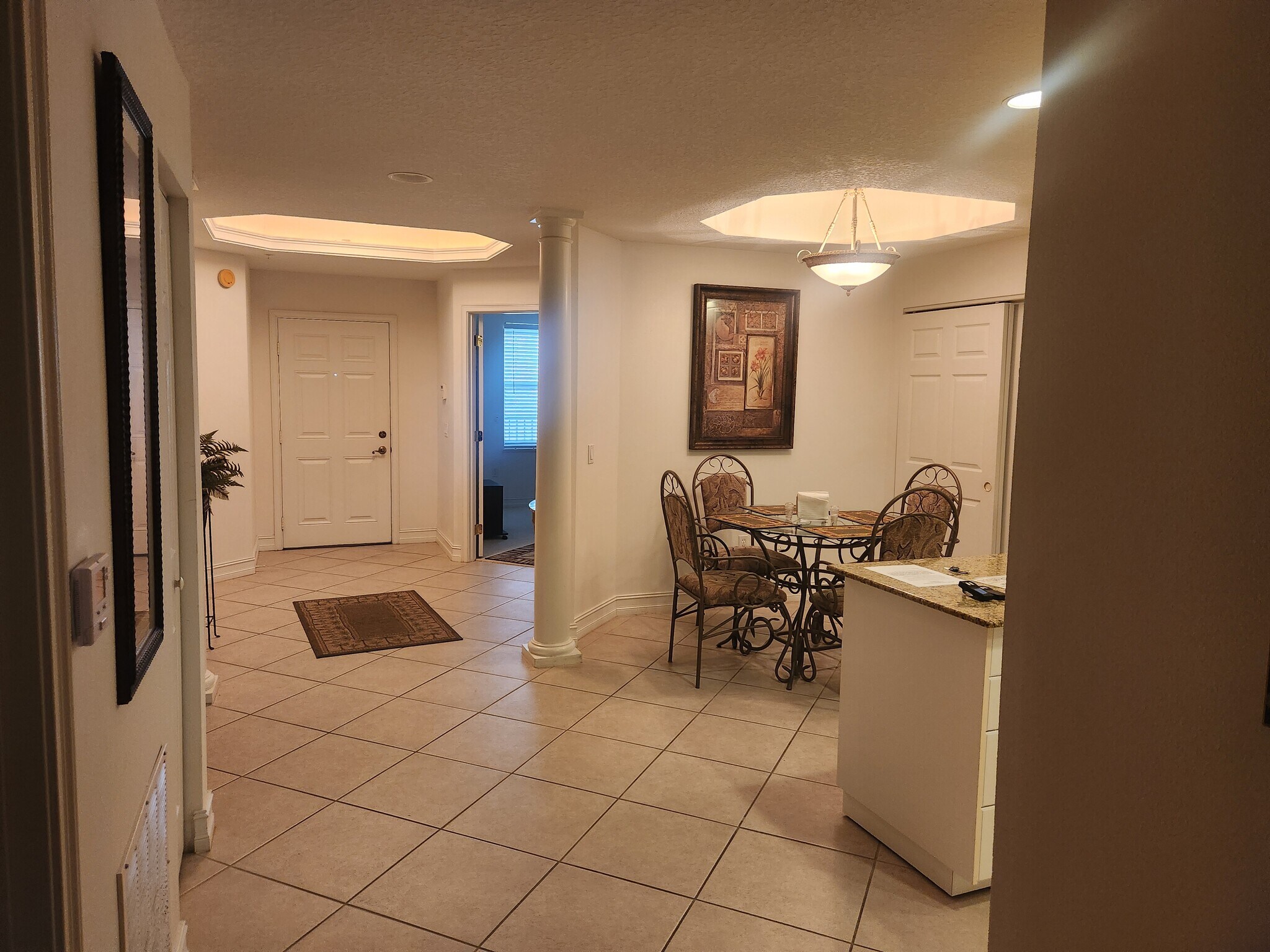 Dinning room - 425 Pierce Ave