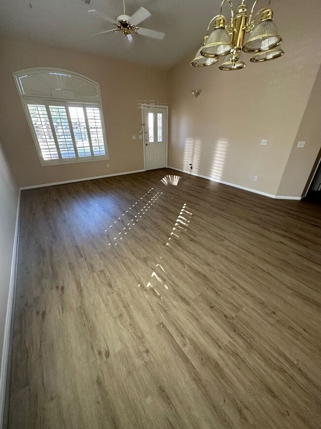 Building Photo - Henderson Pool Home