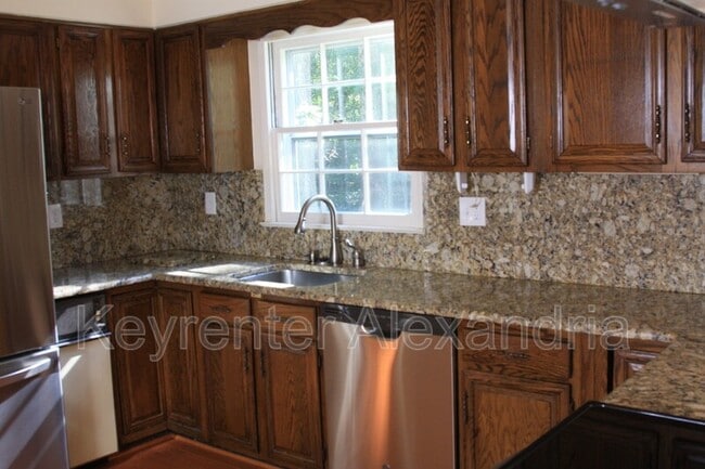 Building Photo - 13013 Caton Pl