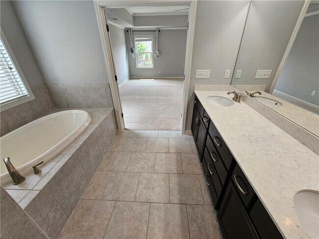 Building Photo - 3218 Leyden Ct