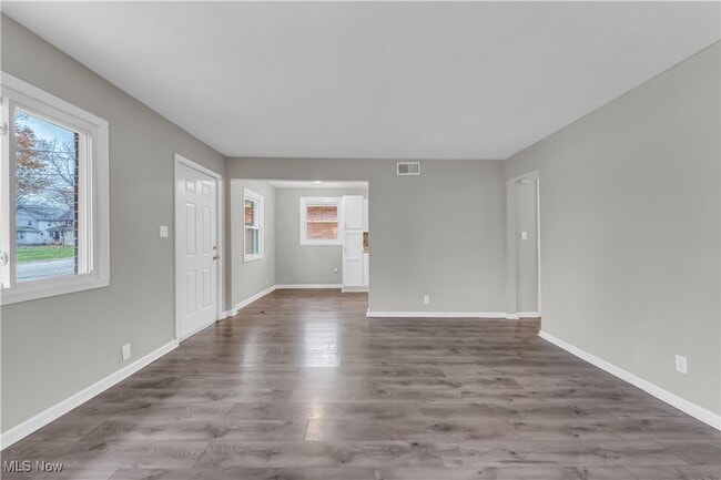 Building Photo - 1092 Peerless Ave