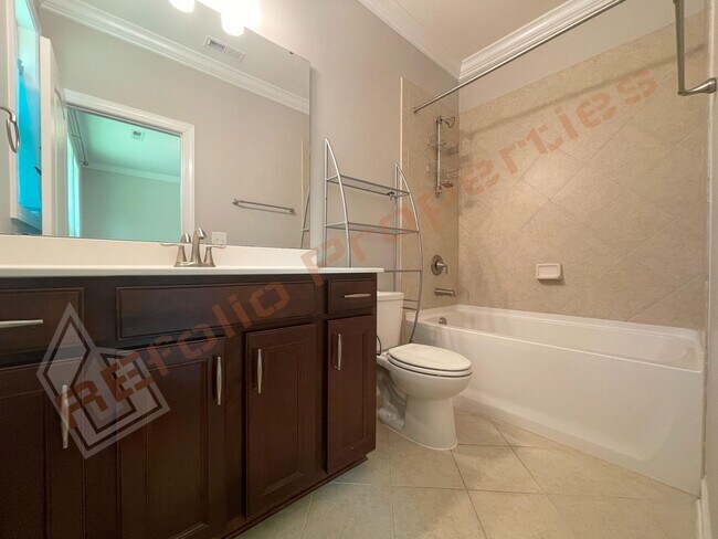 Building Photo - Gorgeous 5 Bedroom Home with First Floor In-law Suite & 3 Car Garage, Golf Course, Pool, Tennis a...