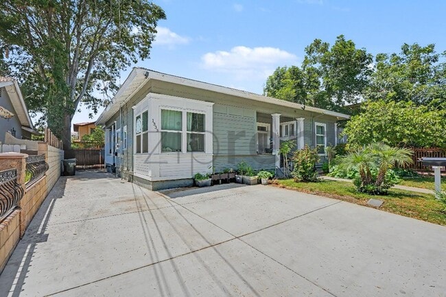 Building Photo - 1331 S Park Ave