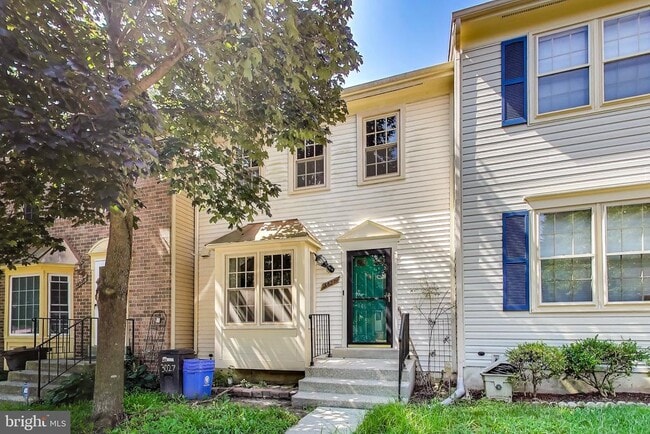 Primary Photo - 3027 Mozart Dr
