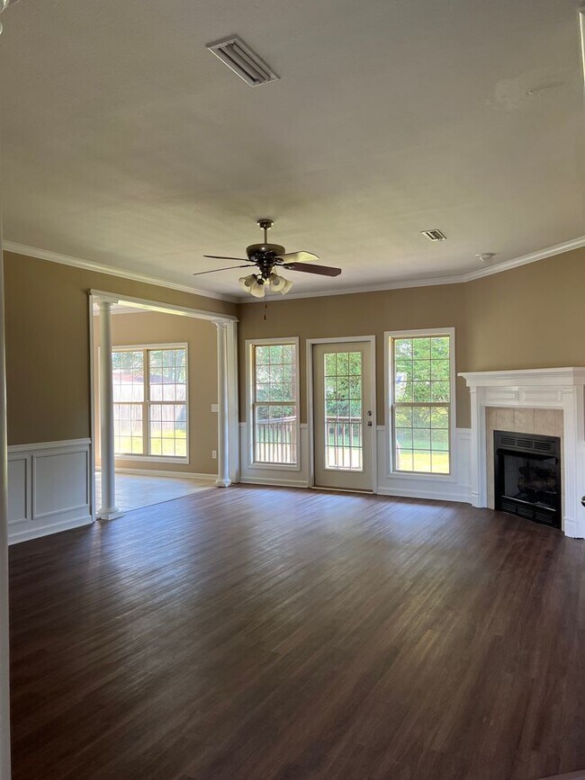 Building Photo - 183 Co Rd 739