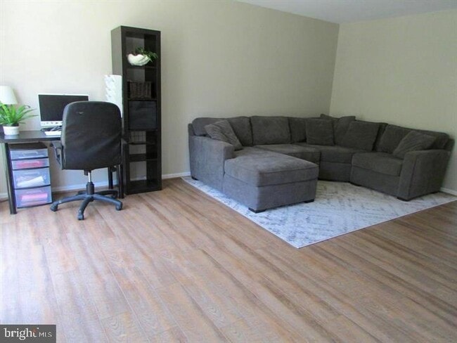 Building Photo - 14840 Lynhodge Ct