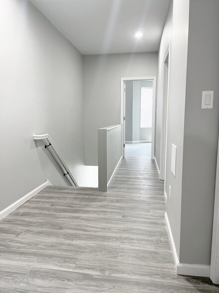 upstairs hallway - 1806 Appleton St