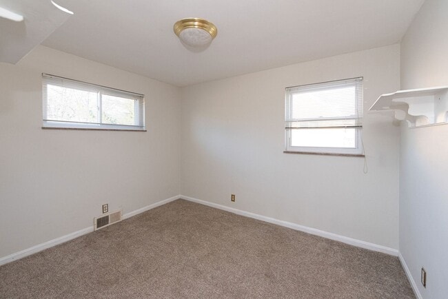 Building Photo - 3071 Neisel Ave
