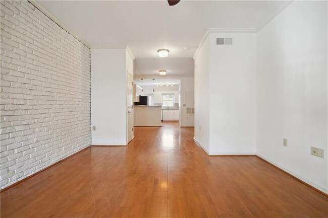 Building Photo - 3675 Peachtree Rd NE