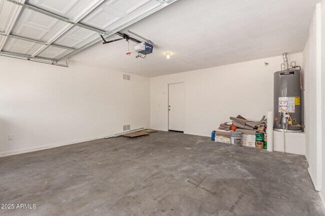 Building Photo - 2415 W Lucia Dr