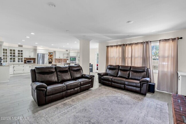 Building Photo - 22 Collingwood Rd