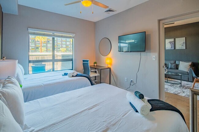 Building Photo - 1016 N 3rd St