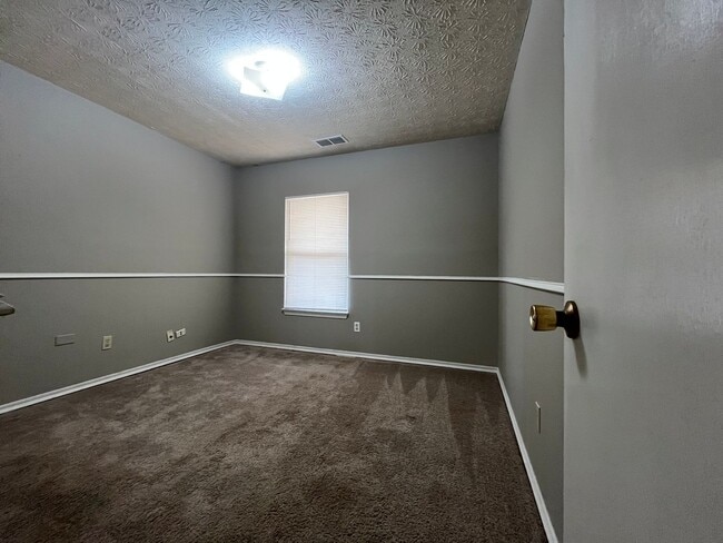 Building Photo - Ranch style home in Stockbridge