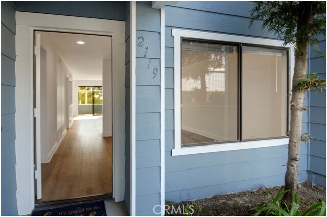 Building Photo - 2119 Calle Ola Verde