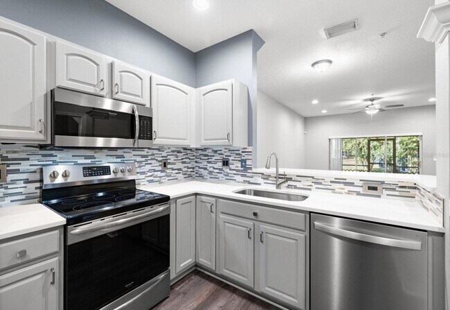 Building Photo - 11231 Kapok Grand Cir