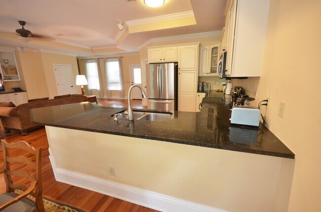 Building Photo - 2204 Altoona Dr