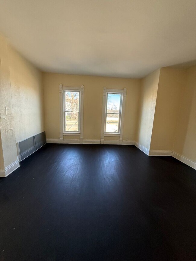 Building Photo - 1519-1525 Clark Ave