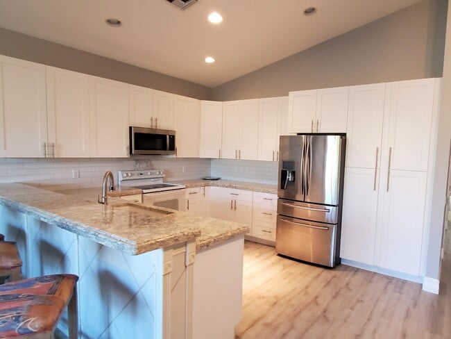 Building Photo - 11595 Pamplona Blvd