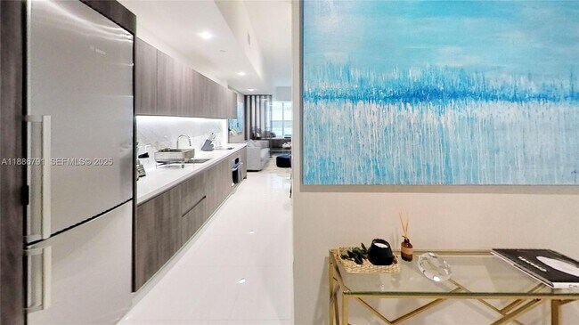 Building Photo - 851 NE 1st Ave