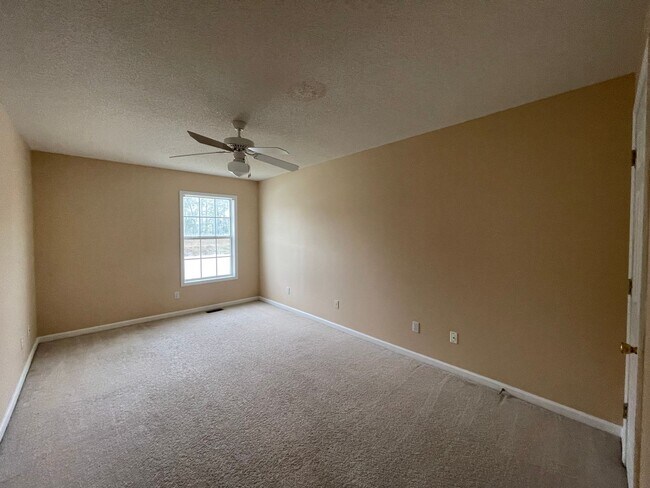 Building Photo - 135 S Spring View Dr