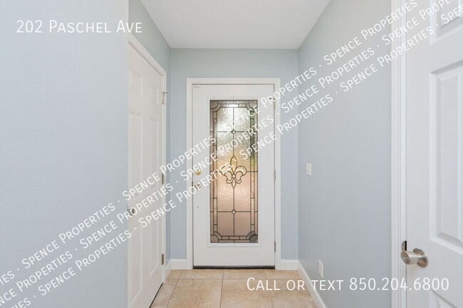 Building Photo - 202 Paschel Ave