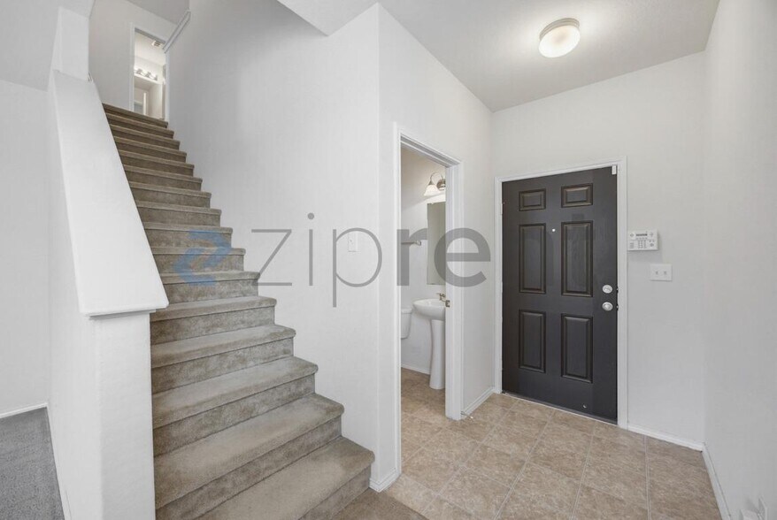 Building Photo - Unit
