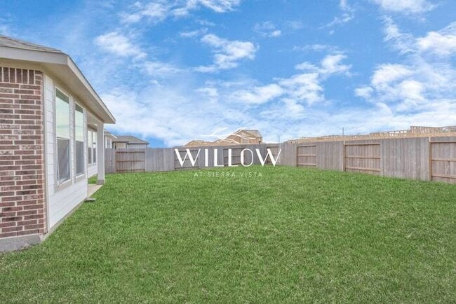Building Photo - Incredible 3-Bedroom Home in a GREAT Commu...