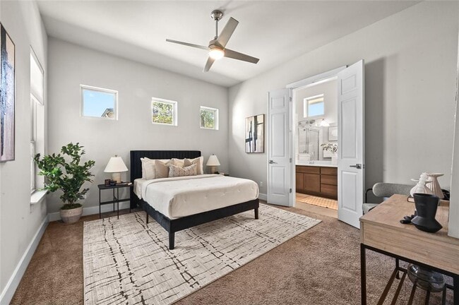 Building Photo - 5013 Paul Thomas Dr