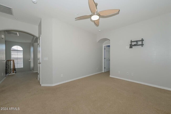 Building Photo - 31098 N 137th Ave