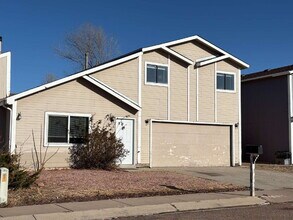 Building Photo - 3 bedroom - Allison