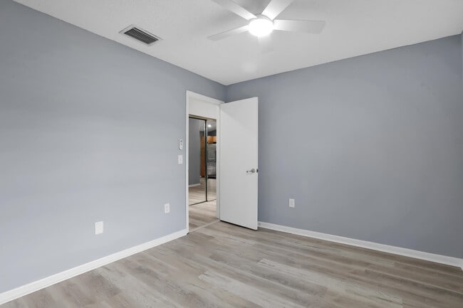 Building Photo - 13105 Belhaven Ct