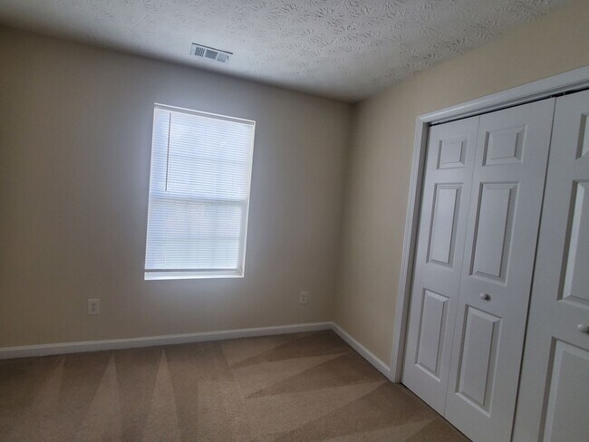Building Photo - Open House 9/26/2025 Friday @6:00until 6:30PM