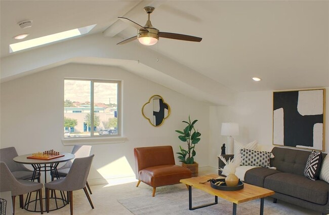 Building Photo - 300 Tesla Cir