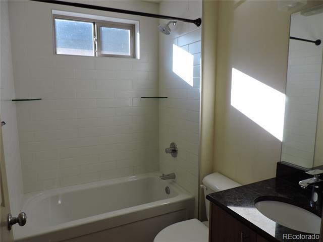 Building Photo - 106 Starbuck Cir